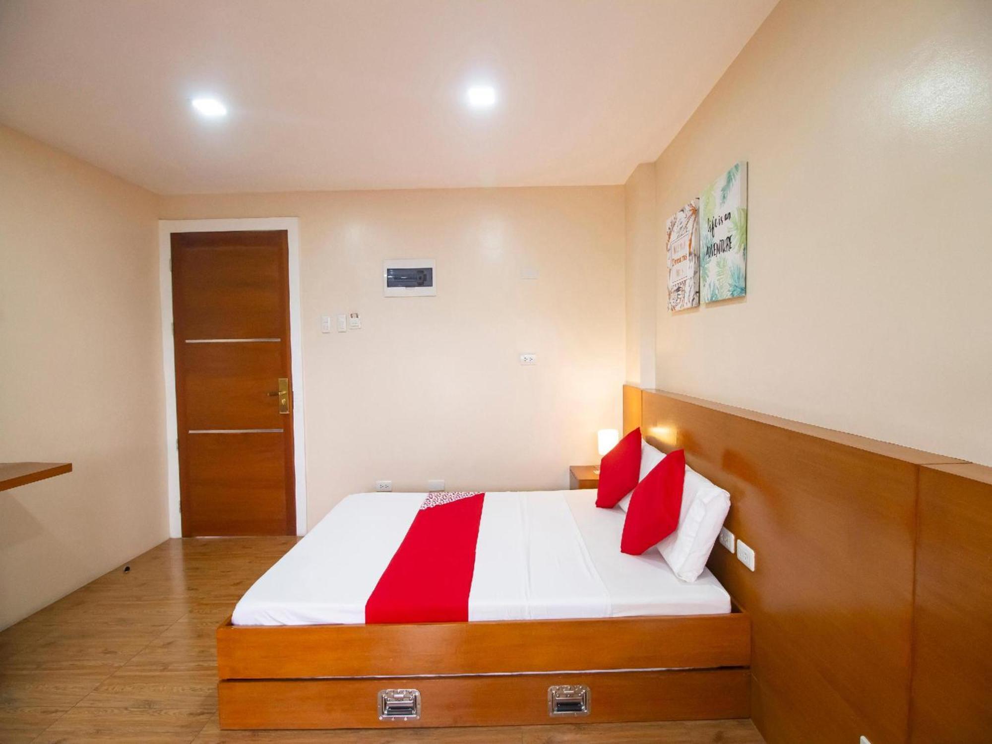 Super Oyo 832 The Teepee Place Hostel & Residence Inn Cebu Buitenkant foto