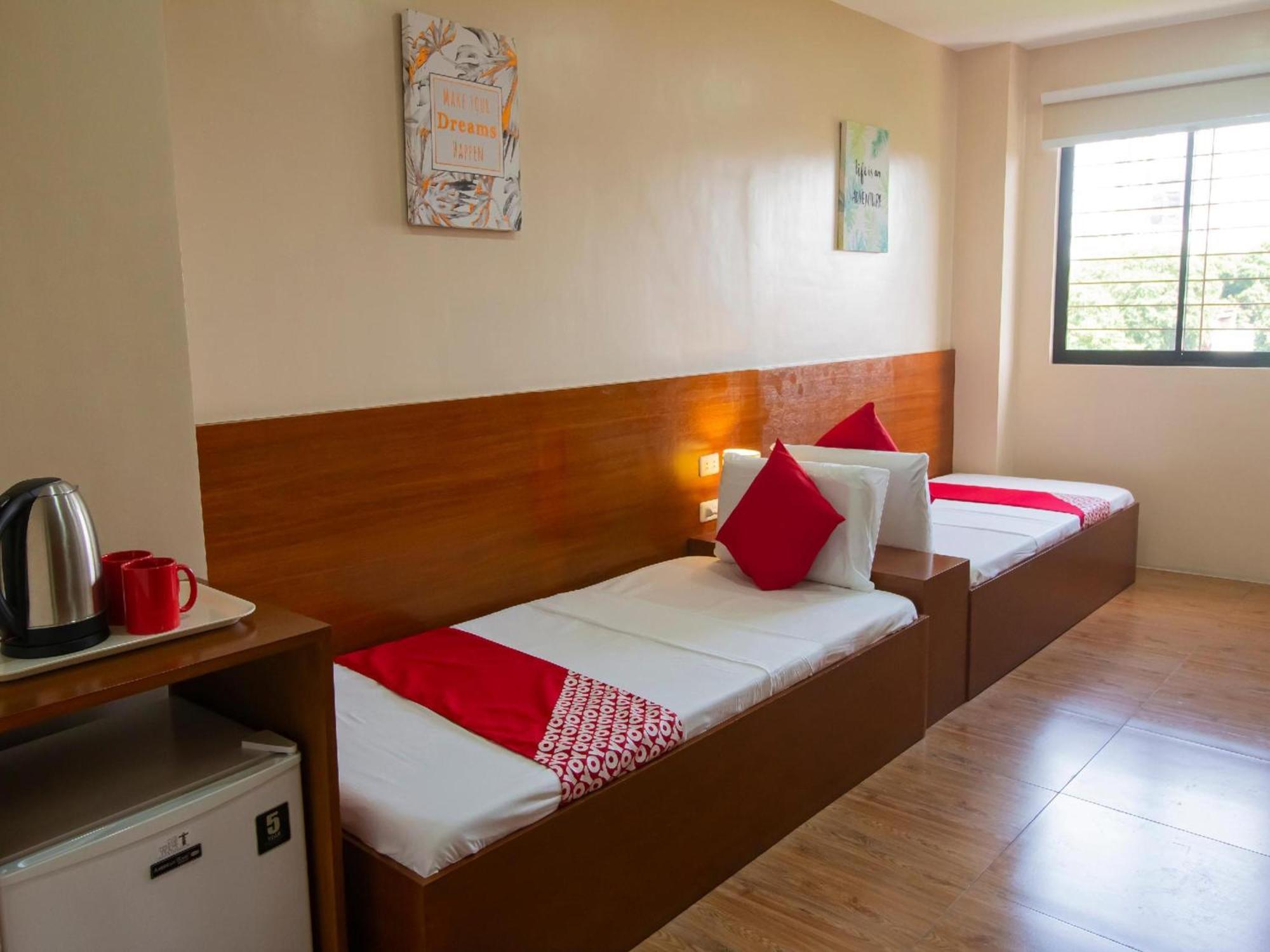 Super Oyo 832 The Teepee Place Hostel & Residence Inn Cebu Buitenkant foto
